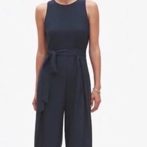 Banana Republic Wide Leg  Crop Navy Jumpsuit Size 6 NWT